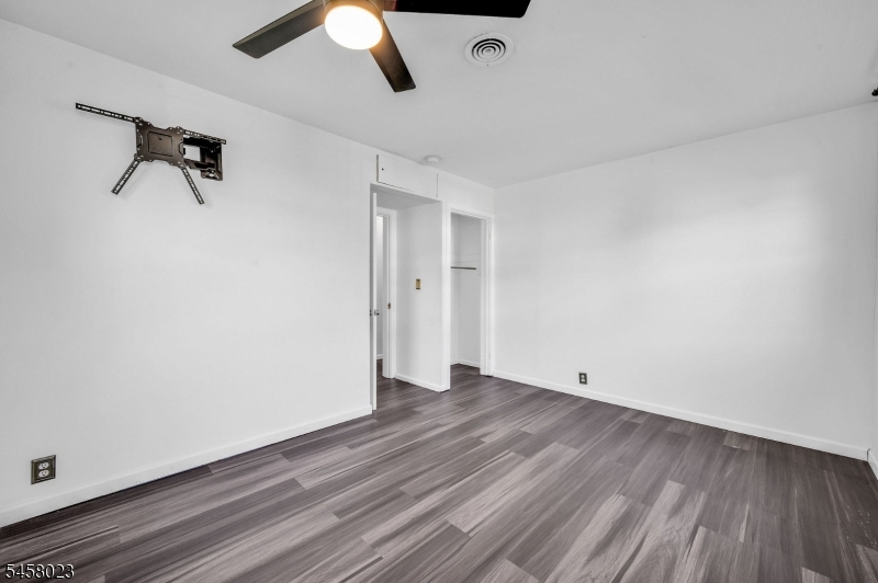 48 Elwood Ave Property Photo 16