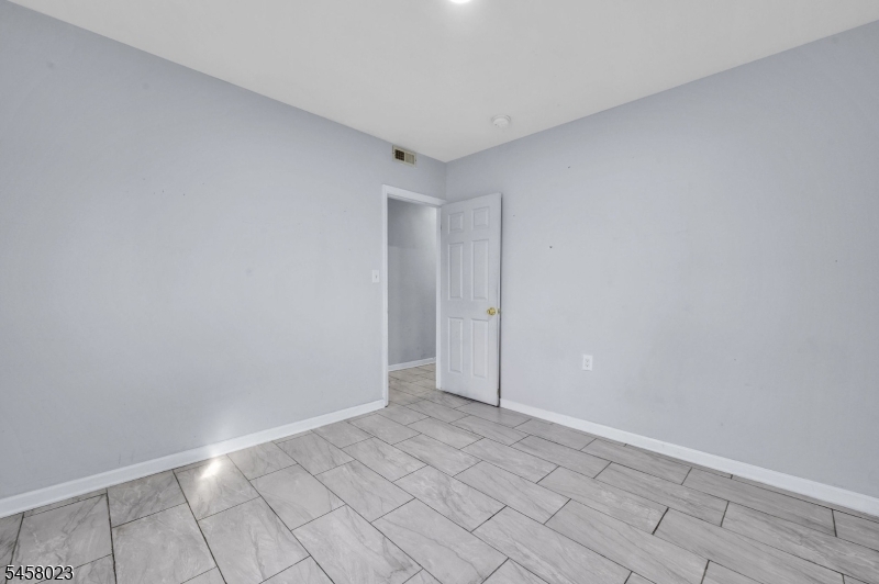 48 Elwood Ave Property Photo 23