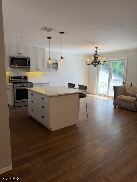19 Paris Circle 19 Property Photo 1