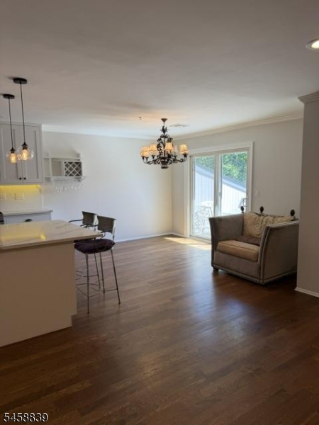 19 Paris Circle 19 Property Photo 11