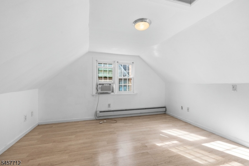 162 Harding Ave Property Photo 11