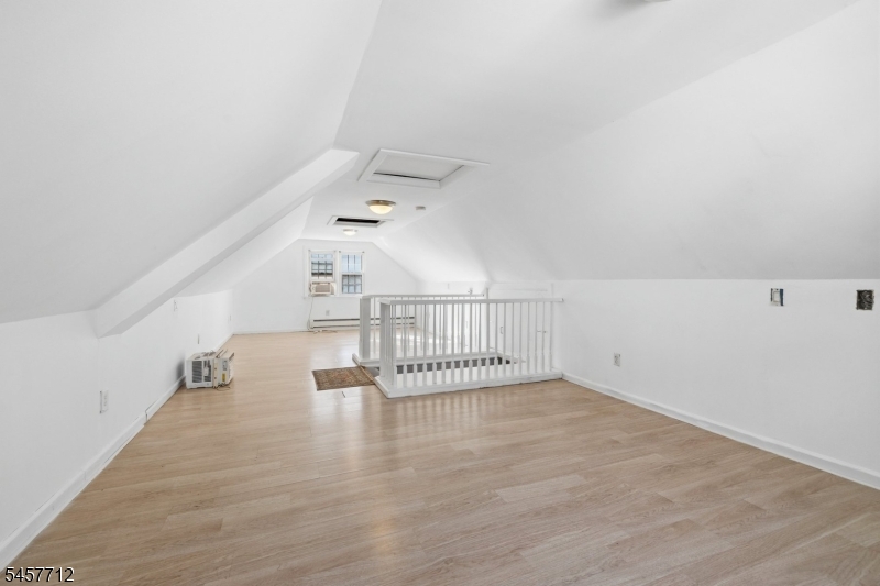 162 Harding Ave Property Photo 14