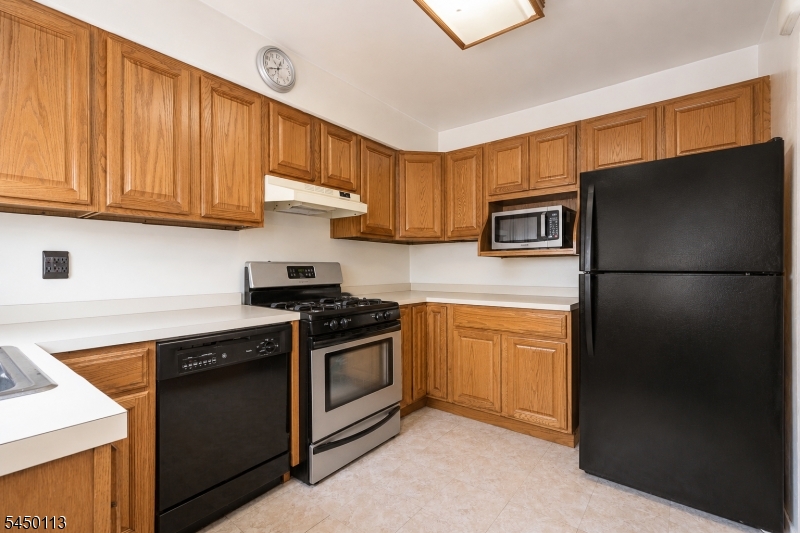 110 Patricia Pl Property Photo 3