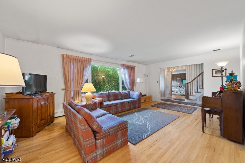 12 Ryder Rd Property Photo 4