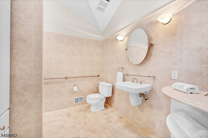 525 Johnston Dr Property Photo 33