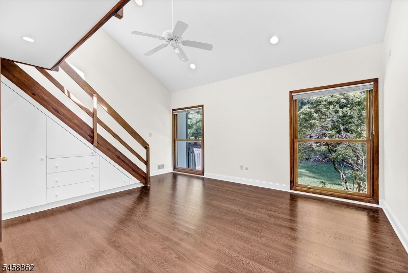 525 Johnston Dr Property Photo 35