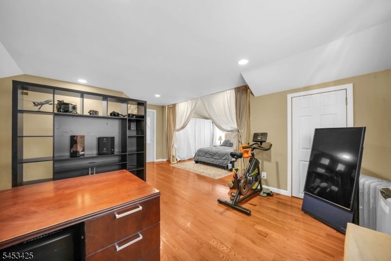 1245 Oakland Ave Property Photo 12