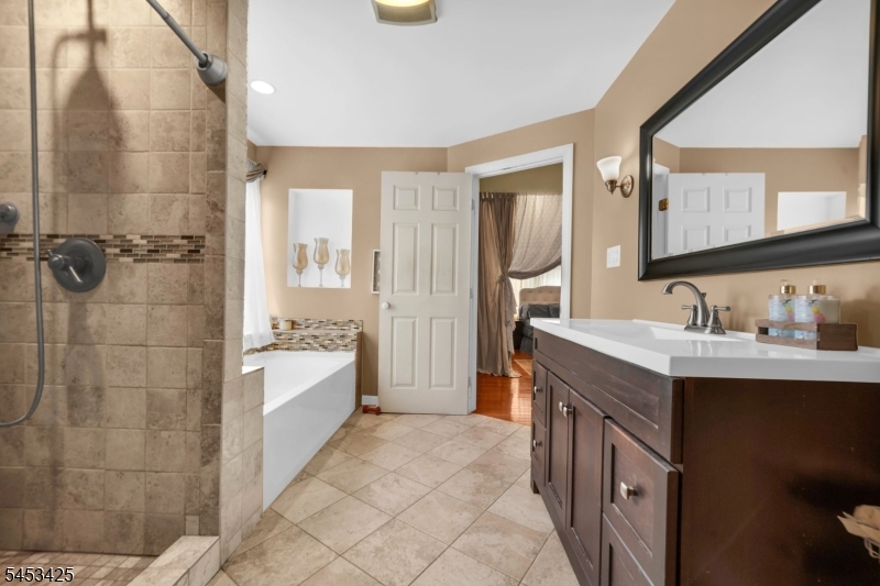 1245 Oakland Ave Property Photo 15