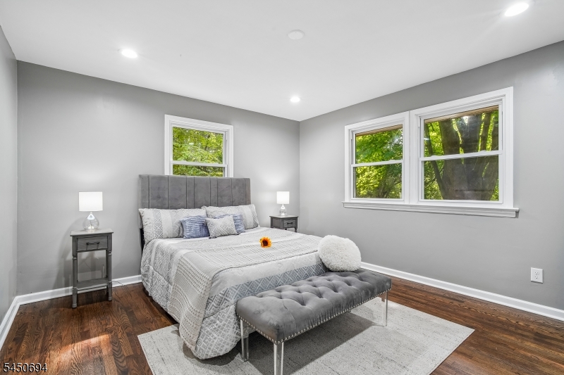 60 Flower Ave Property Photo 14