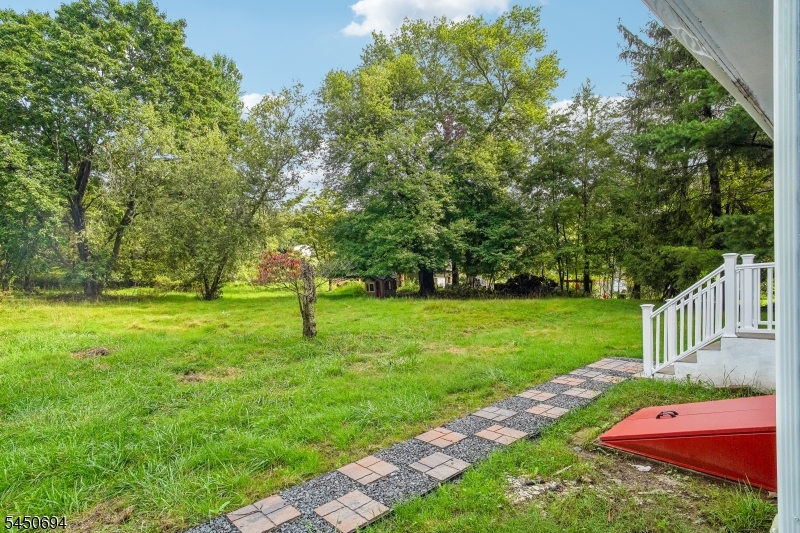 60 Flower Ave Property Photo 21