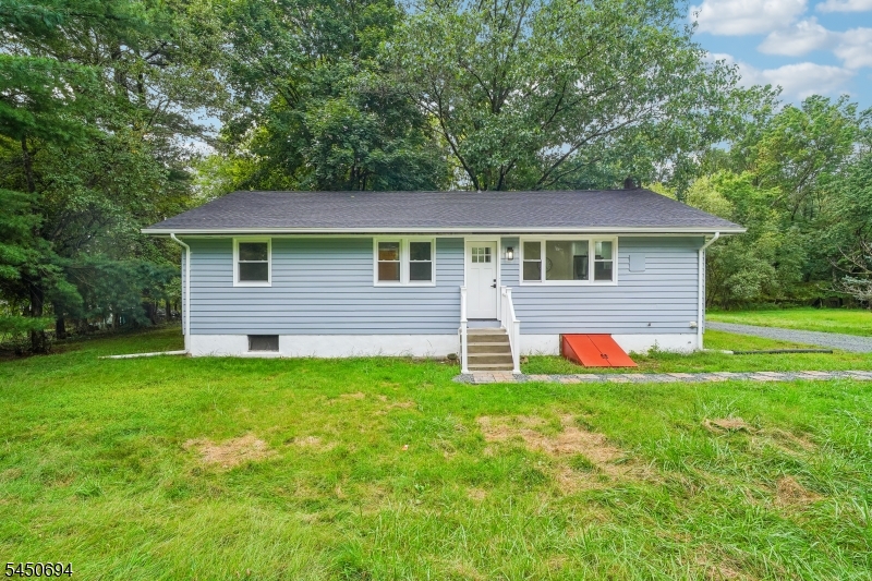 60 Flower Ave Property Photo 23