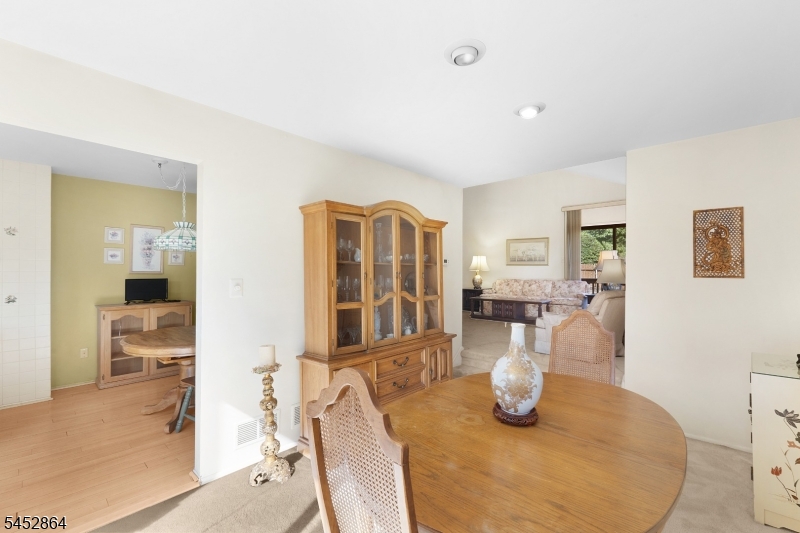 250 Ridgedale Ave 3 Property Photo 11