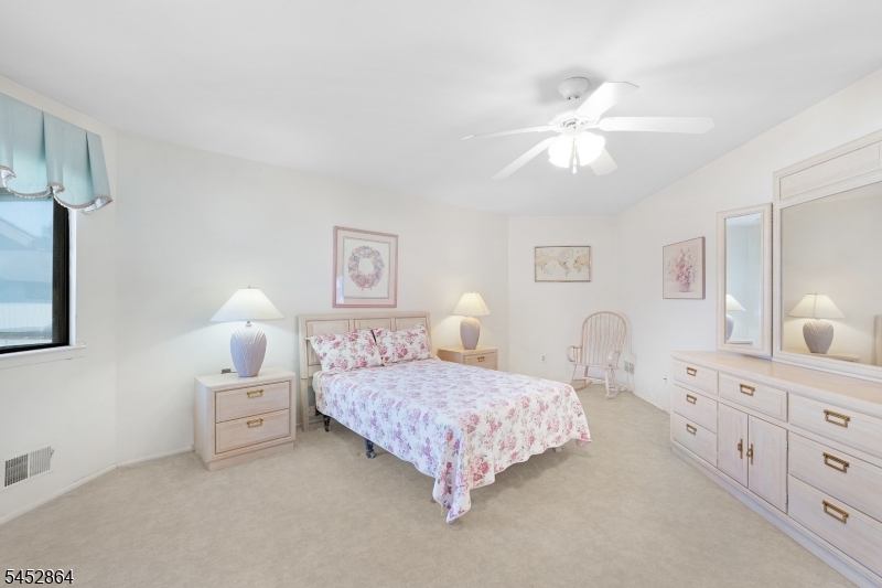250 Ridgedale Ave 3 Property Photo 23