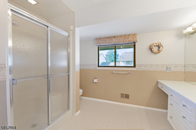 250 Ridgedale Ave 3 Property Photo 27