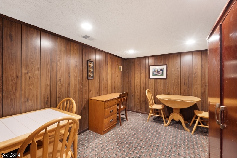 250 Ridgedale Ave 3 Property Photo 37