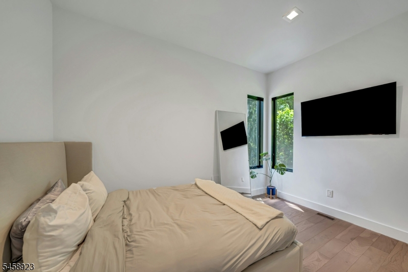 176 Edson Ter Property Photo 30
