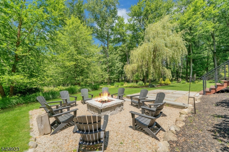 176 Edson Ter Property Photo 47