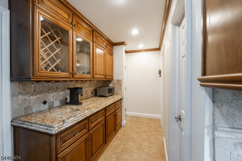 2 Hemlock Ln Property Photo 17