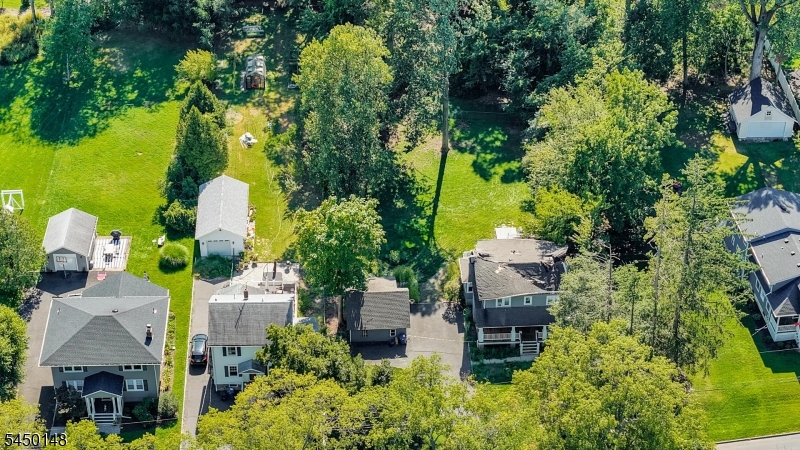 153 Hunter Ave Property Photo 8