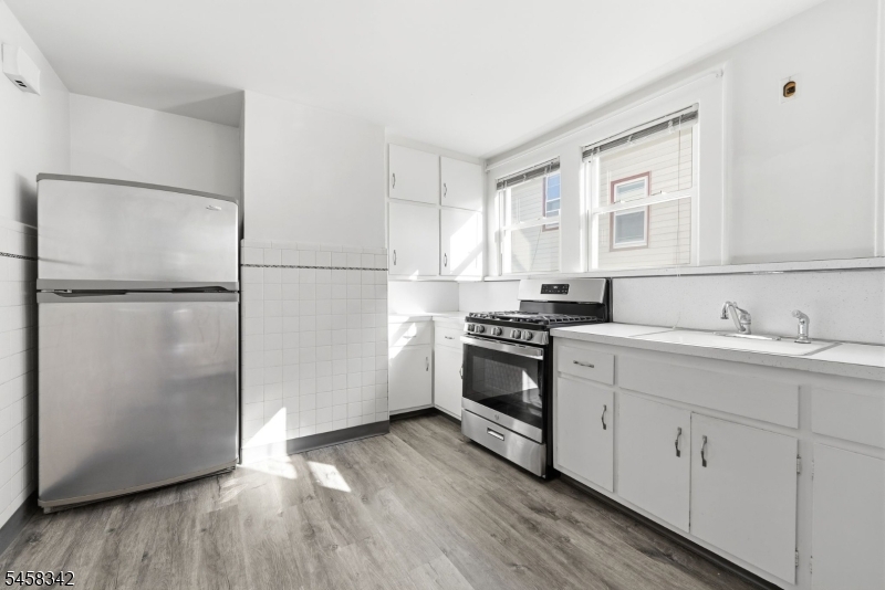 8 Witherspoon St Property Photo 9