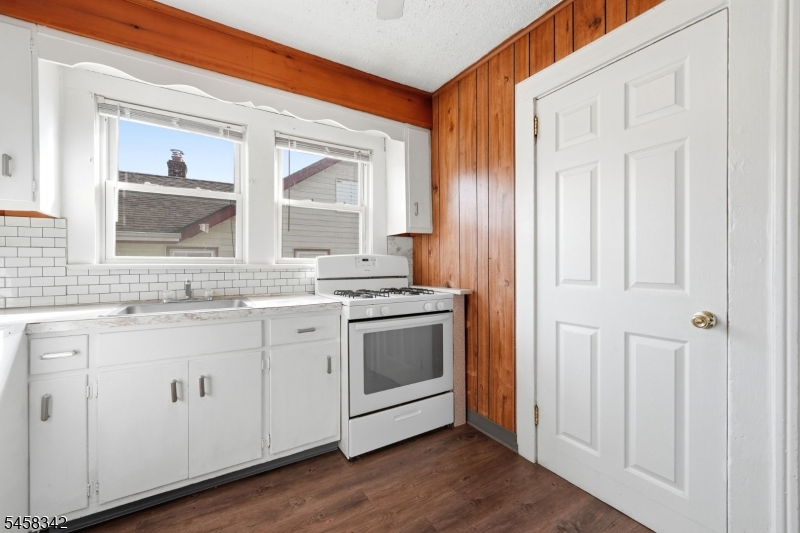 8 Witherspoon St Property Photo 19