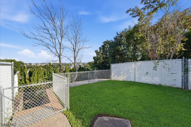 8 Witherspoon St Property Photo 28