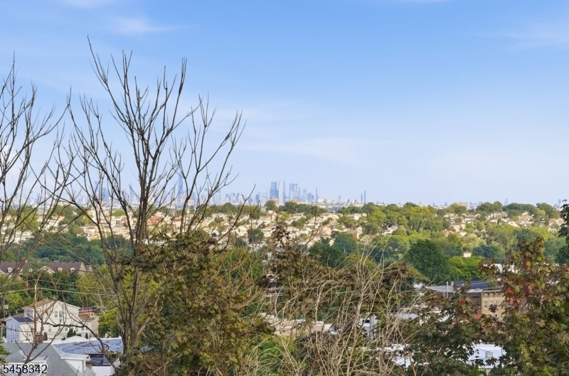 8 Witherspoon St Property Photo 31