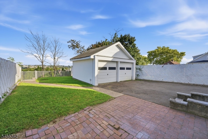 8 Witherspoon St Property Photo 32
