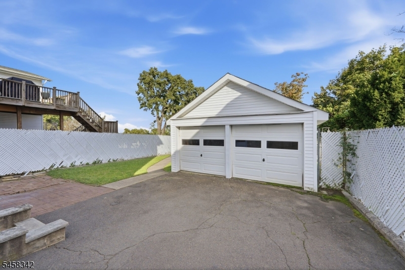 8 Witherspoon St Property Photo 33