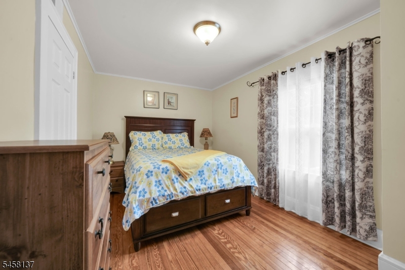 270 Crann St Property Photo 16