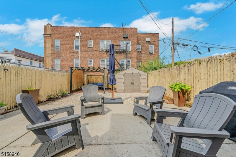 149 Chestnut St Property Photo 35