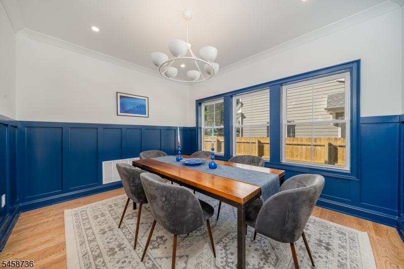 14 Holmes Oval Property Photo 17