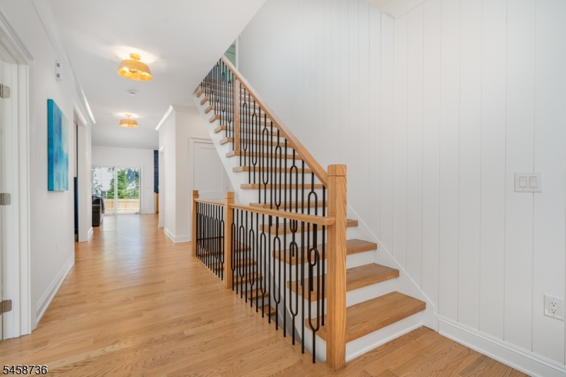 14 Holmes Oval Property Photo 21