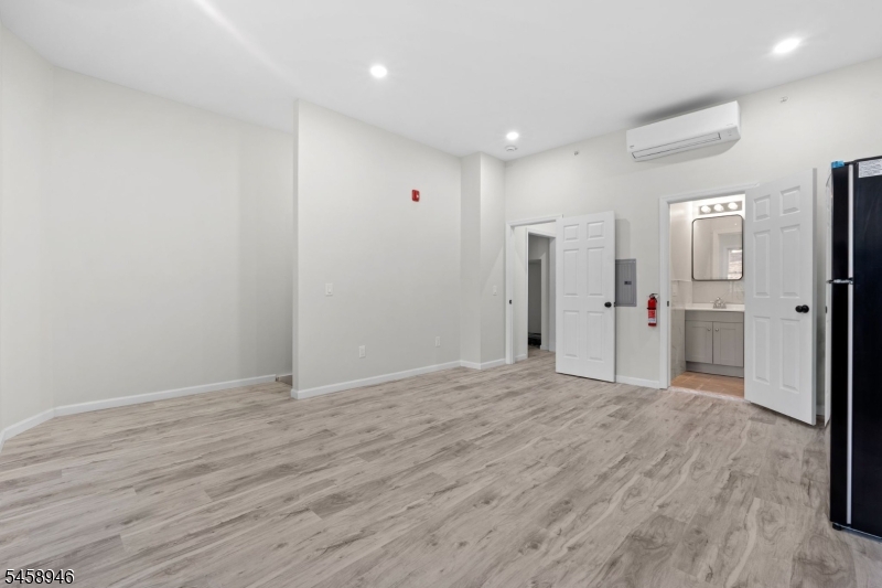90 Broadway 5 Property Photo 1