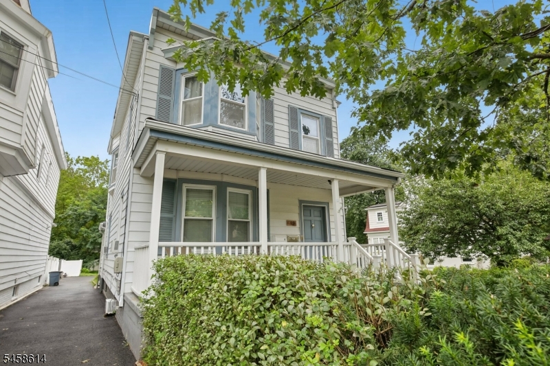 600 Springfield Ave Property Photo 2