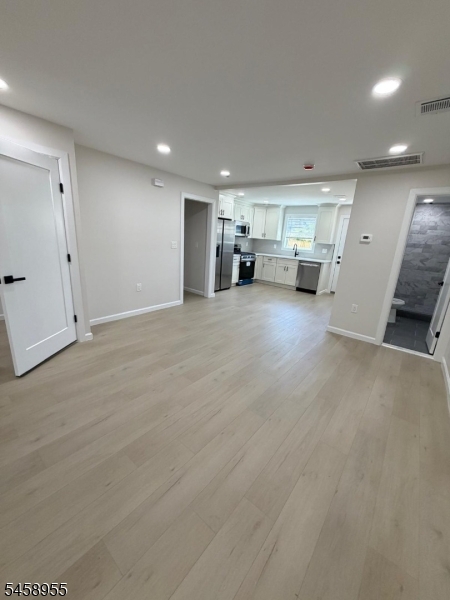299 West Broadway Property Photo 4