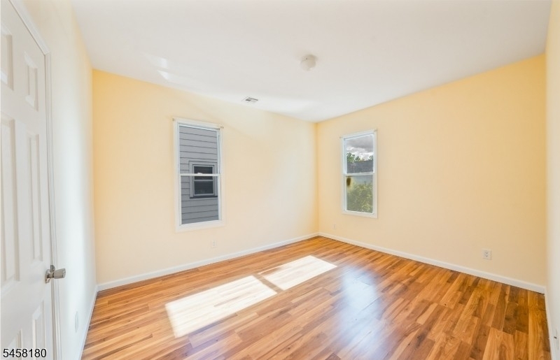 286 Williamson Ave 2 Property Photo 10