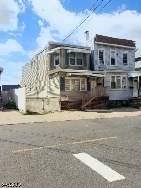 105 Mcadoo Ave Property Photo 2