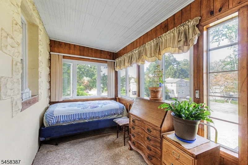 137 Mckinley Ave Property Photo 4