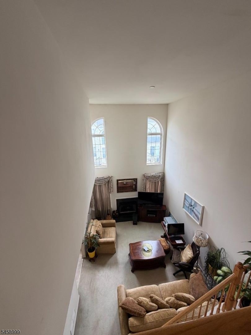 121 Threadleaf Ter Property Photo 6