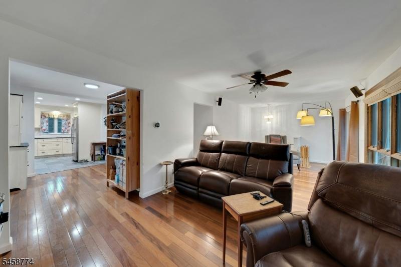 15 Hillside Rd Property Photo 19