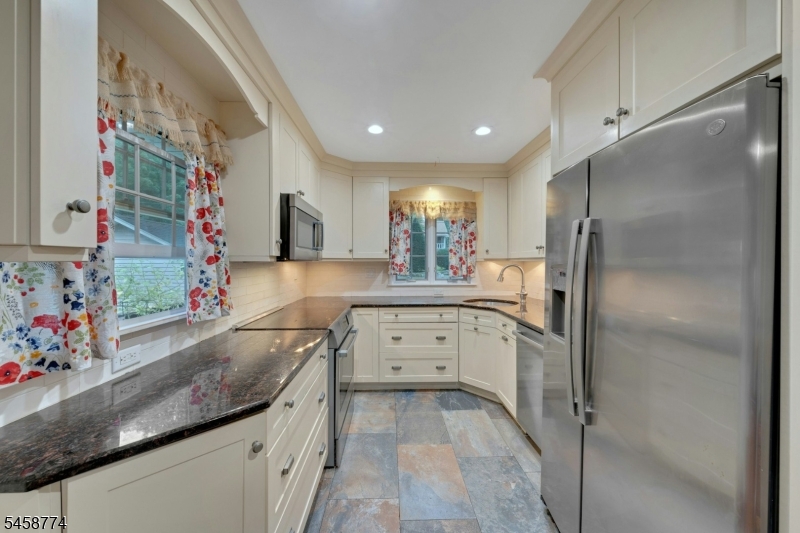 15 Hillside Rd Property Photo 20