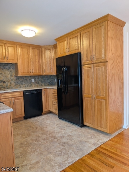 25 Fairview Dr E Property Photo 8