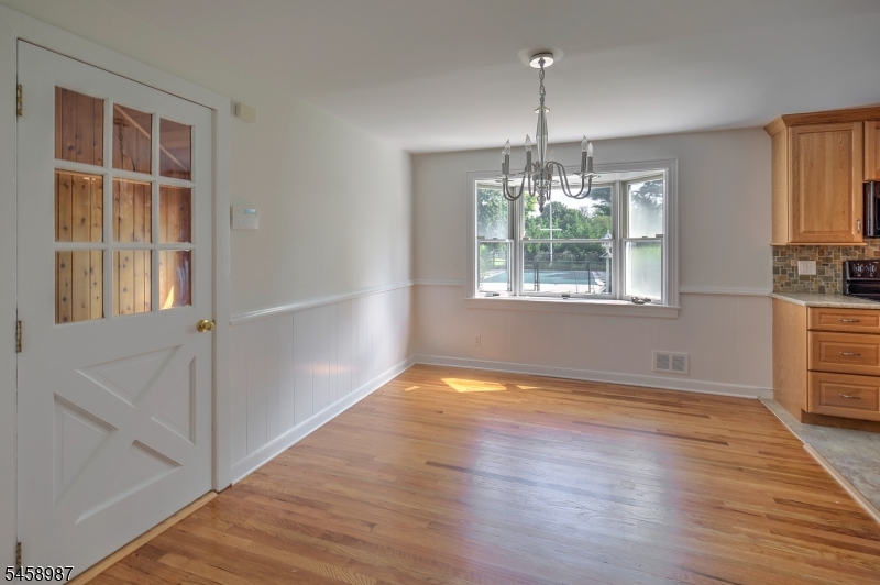 25 Fairview Dr E Property Photo 10