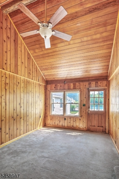 25 Fairview Dr E Property Photo 13