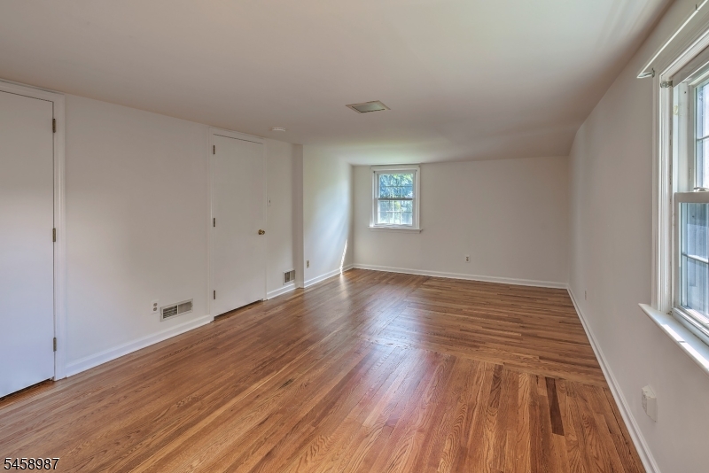 25 Fairview Dr E Property Photo 20