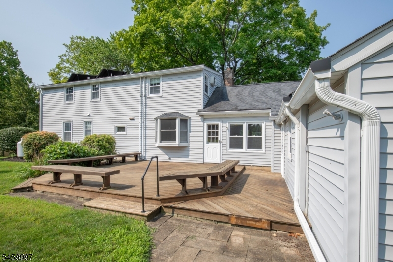 25 Fairview Dr E Property Photo 28