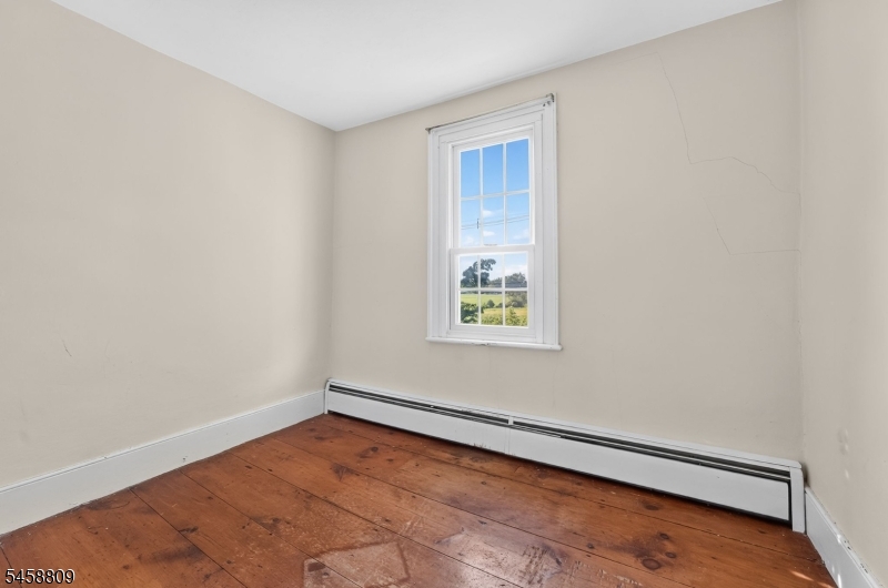 240 Willow Rd Property Photo 10