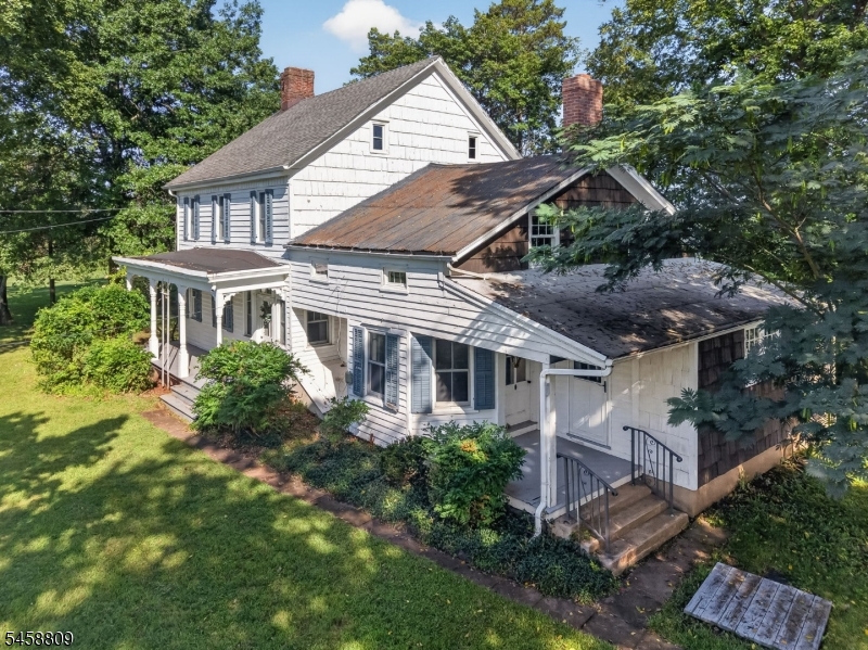 240 Willow Rd Property Photo 13