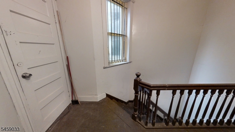 504 Springfield Ave Property Photo 14